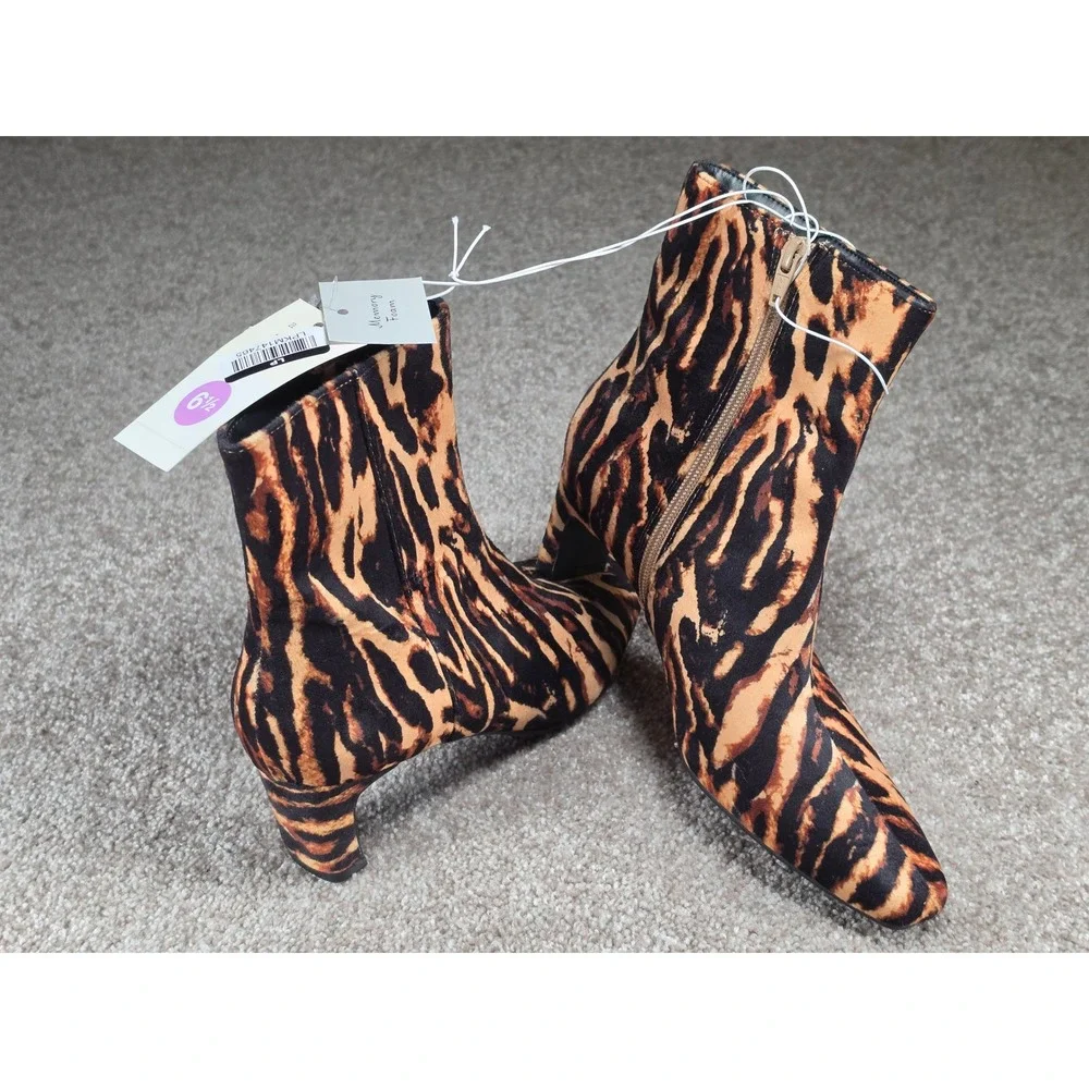 A New Day Tigris Tiger Print Ankle Boots Brown Black Square Toe Zip 6.5 NEW